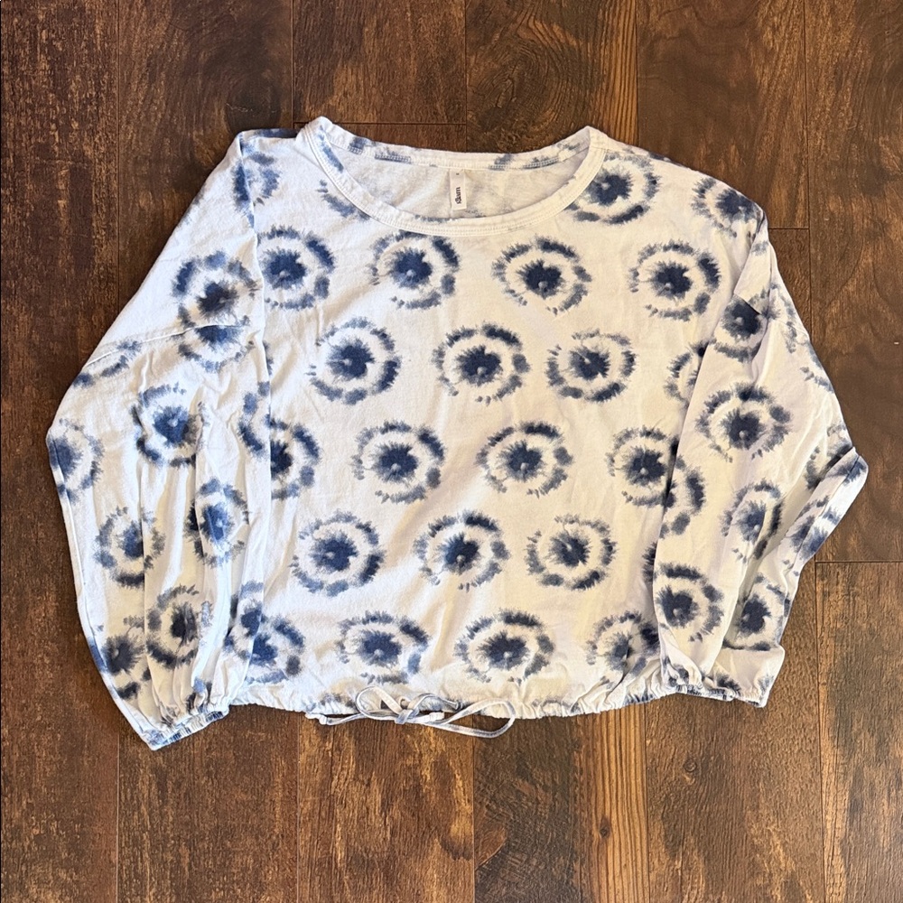 Glam Blue and White Tie-Dye Long Sleeve Top